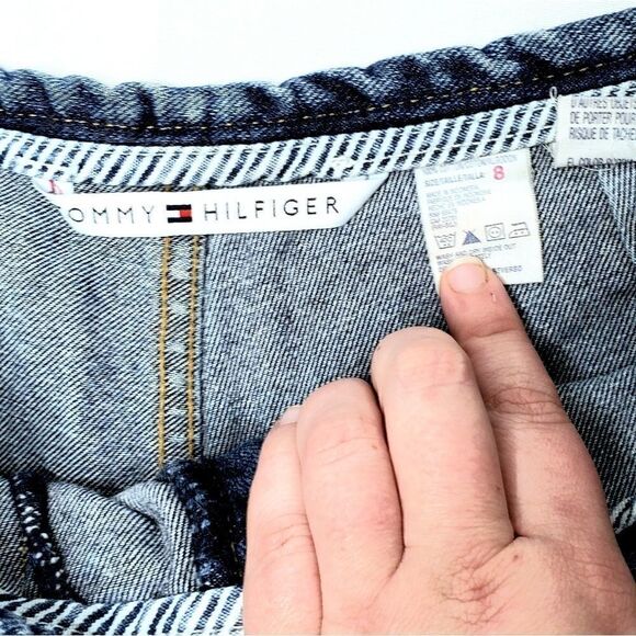 Tommy Hilfiger | Vintage 99' Hi-Waist Jean Shorts - Picture 5 of 6